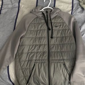 NIKE puffer sweatshirt